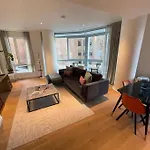 Luxury 3 Bed 3 Bath Apartment In Central London