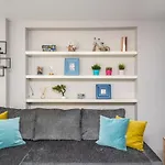 Spacious 2 Bedroom Apartment In Camden