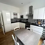 1-Bed Flat In Historic Camden