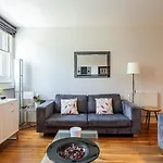 Holborn Flat With Green Views