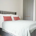 Luxury Apartment With Ac By The River