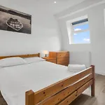 Modern Apartment In South West Wandsworth