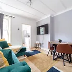 One Bedroom Flat In The Heart Of Brixton