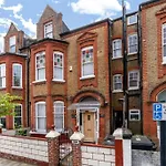 One Bedroom Flat In The Heart Of Brixton