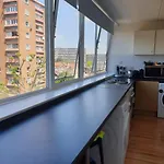 Elephant & Castle - Zone 2 - Private Rooms - Shared Bathroom