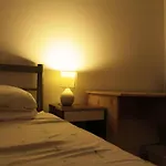 Elephant & Castle - Zone 2 - Private Rooms - Shared Bathroom