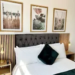 Lovely 3 Bedrooms Flat