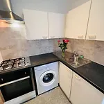 2 Bed Flat In The Heart Of Marylebone