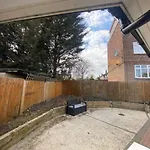 Private House With Free Park For Group Near Wembley Station