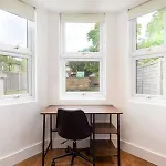 London Flat With Garden Wpra