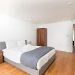 London Flat With Garden Wpra