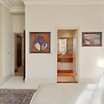 Three Bedroom Apartment In Sloane Square