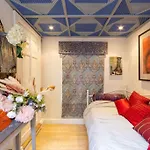 Golborne Road 3 Bedrooms Antique Rooftop Terrace Flat