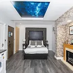 W6 Hotel