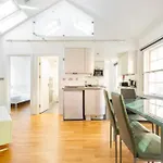 Beautiful 1 Bedroom Penthouse Flat