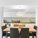 Spacious 2 Bedroom Apartment In Camden