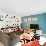 Spacious 2 Bedroom Apartment In Camden