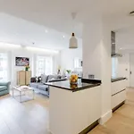 Lovely Room - Coven Garden
