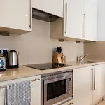 Cosy Apt In Chelsea 10 Mins To Hyde Park By Tube 205
