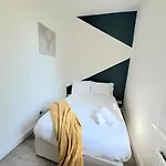 Contemporary 2 Bedroom Apartment