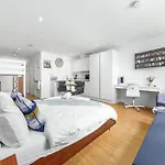 Spacious And Delightful Sleep 5 Piccadilly Vrc