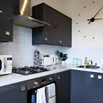 94B Mackenzie Road