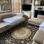 Camden Bachelor Pad , Best Location In Camden , Ideal Space For Small Family