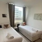 2 Bedroom Flat In Central London