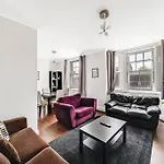 Modern 3 Bedroom Flat Near Camden Town