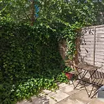 Modern Studio In Finsbury Park