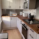 Flat Next To Chelsea Fc Stadium