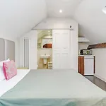 Quiet Double Studio Flat