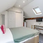 Quiet Double Studio Flat