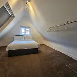 2 Bedroom Flat In Camden