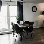 2 Bed River View Greenwich