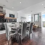 Beautiful Living Sleep 7 In London Bp34