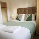 Ensuite With Kitchen Modern Large Double-Bed Room In Zone 2
