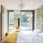 Altido Modern Flat With Canal Views