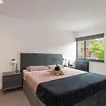 Altido Stunning 2 Bed House With Garden And Free Parking, Near Clapham Park