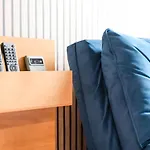 Cozy 2Br Retreat, London Rental!