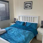 Charming 2-Bed House In London