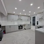 Hackney Spacious En-Suite