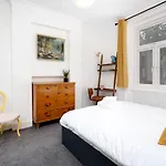 1Br Flat In Hammersmith London