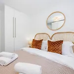 2 Bed Just Off Tottenham Ct Rd, 2 Min To Goodge St