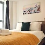 Venice Court London 2Bedroom Apartment