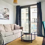 Venice Court London 2Bedroom Apartment