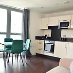 Venice Court London 2Bedroom Apartment