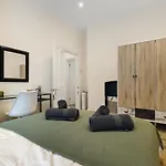 Heart Of London: 3 Bed Near Oxford St And Subway