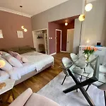Studio For 3 Near Regents Park N5