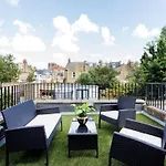Fulham, London - Stylish 5 Bedroom House
